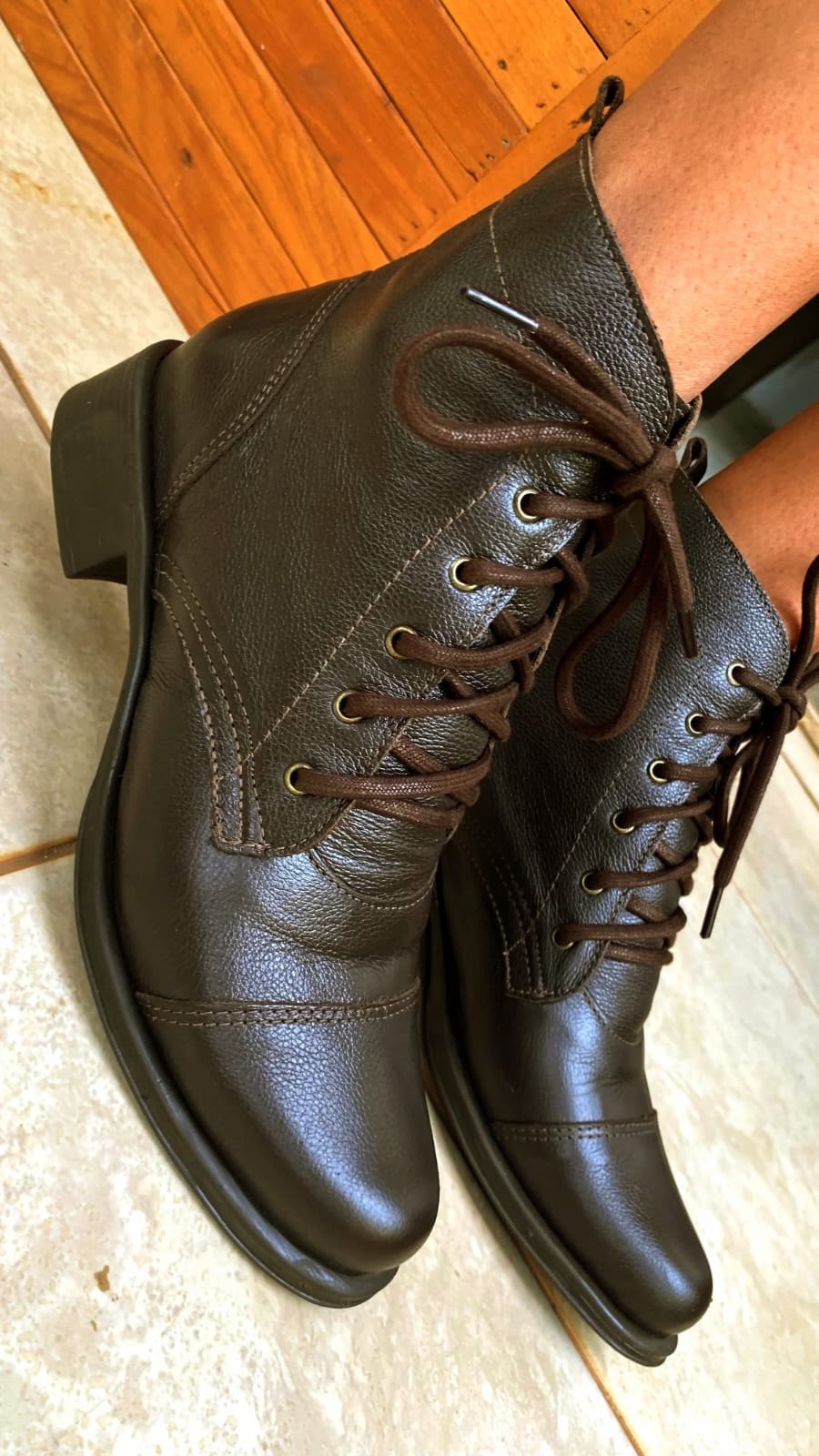 Bota Ariane Couro Legítimo 