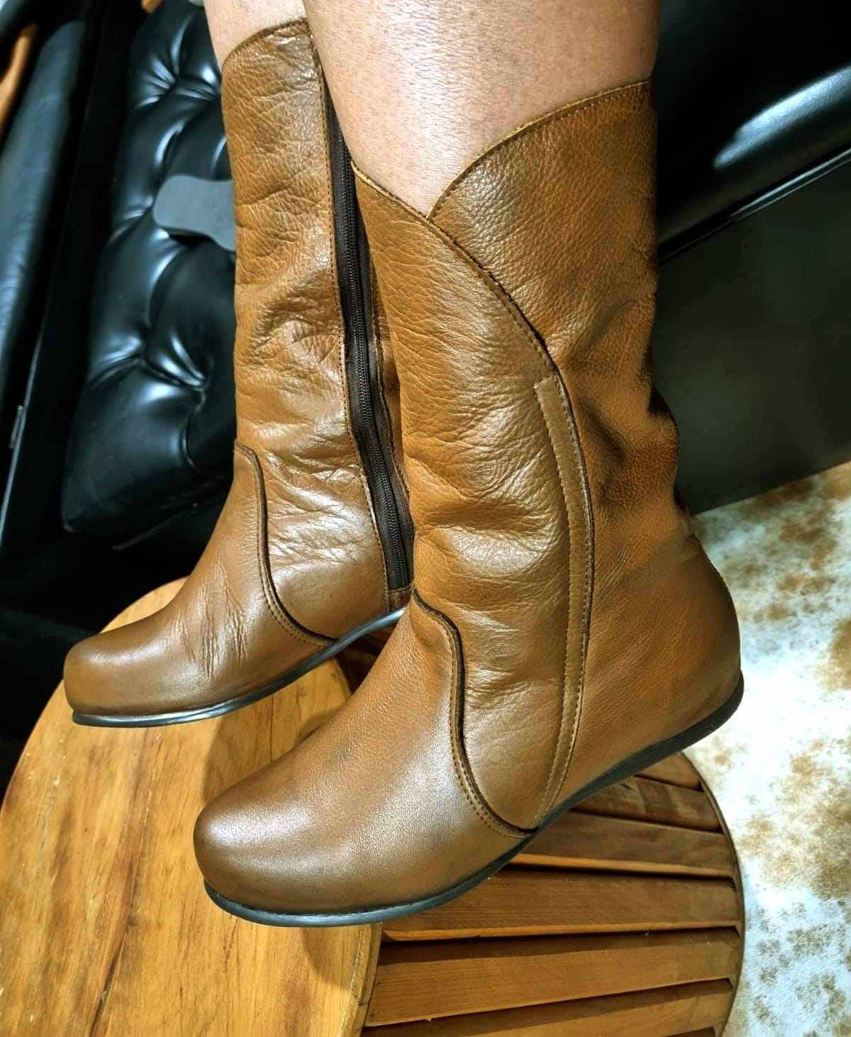 Bota Cléo - Sola rasteira com palmilha almofadada  